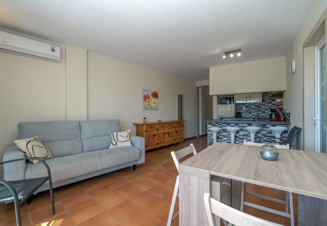 Apartament en Empuriabrava - ILA30 POBLAT TIPIC