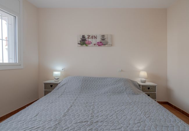 Apartament en Empuriabrava - ILA30 POBLAT TIPIC