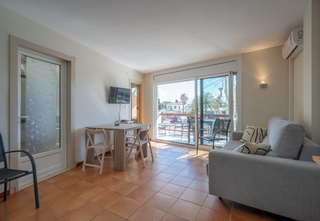 Apartament en Empuriabrava - ILA30 POBLAT TIPIC