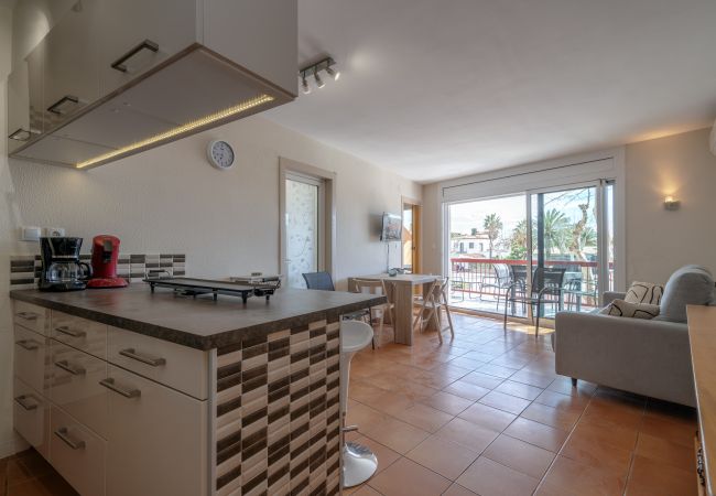 Apartament en Empuriabrava - ILA30 POBLAT TIPIC