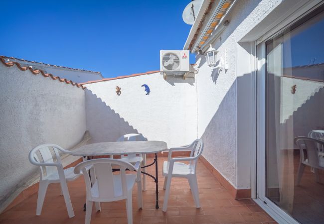 Casa en Empuriabrava - ILH02 cap ras 53c