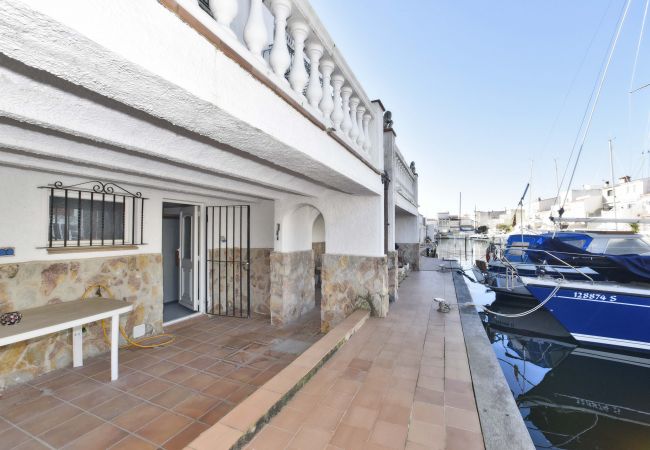 Casa adossada en Empuriabrava - LV36 PORT RHODAS