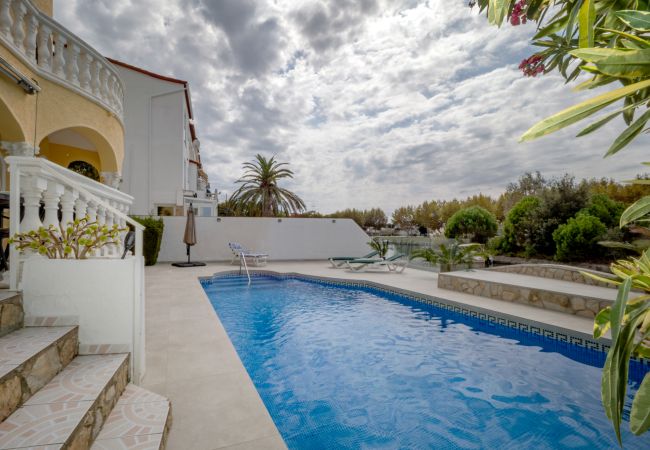 Vil.la en Empuriabrava - LV10 ALBERES