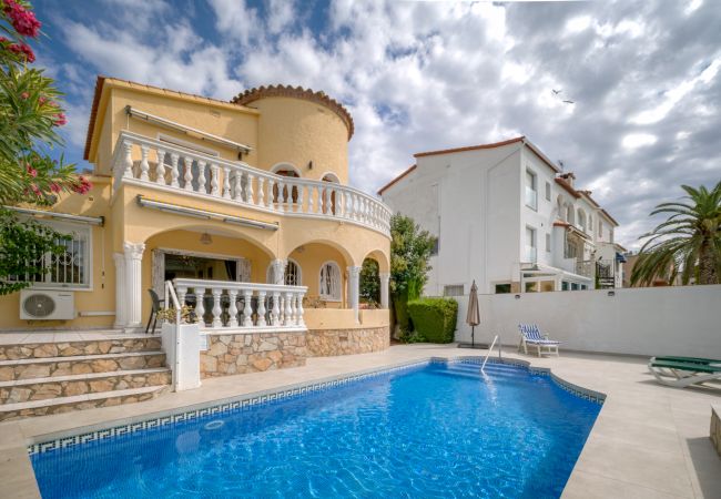Vil.la en Empuriabrava - LV10 ALBERES