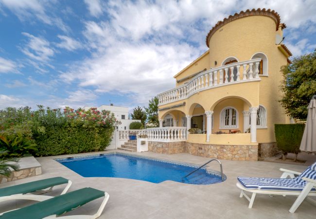 Vil.la en Empuriabrava - LV10 ALBERES