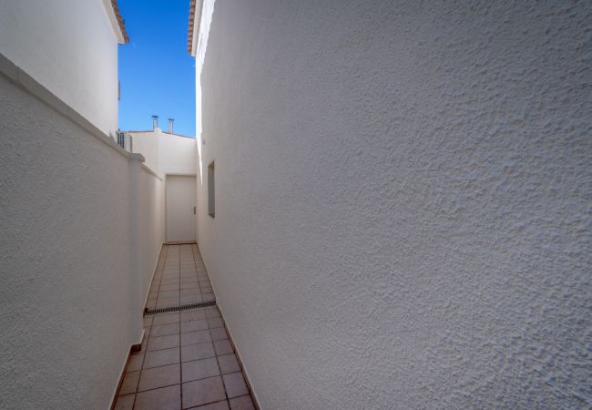 Vil.la en Empuriabrava - LV15 REQUEESENS
