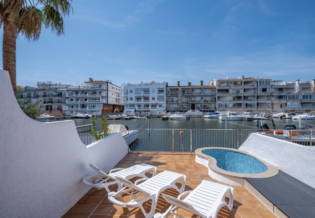 Casa adossada en Empuriabrava - LV40 PORT EMPORDA