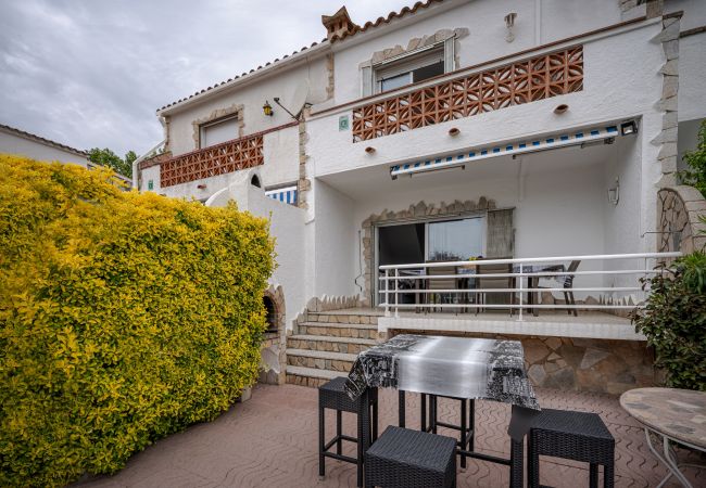 Casa adossada en Empuriabrava - LV41 liobregat