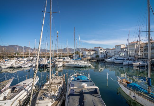 Apartament en Empuriabrava - ILA37 port ROYAL