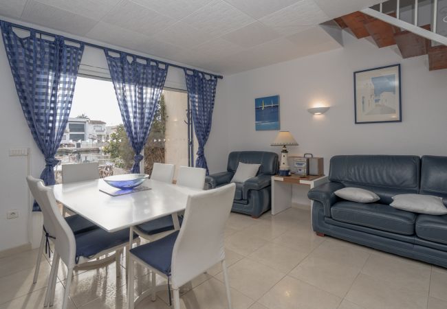 Casa adossada en Empuriabrava - LV21 LIOBREGAT