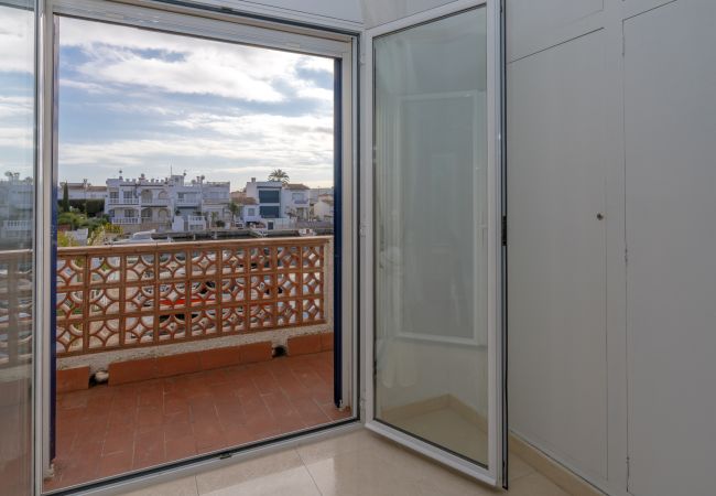 Casa adossada en Empuriabrava - LV21 LIOBREGAT