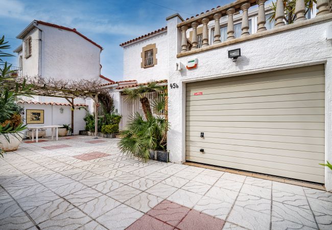 Vil.la en Empuriabrava - LV05 LIOBREGAT