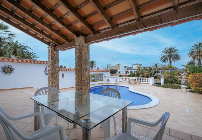 Vil.la en Empuriabrava - LV05 LIOBREGAT