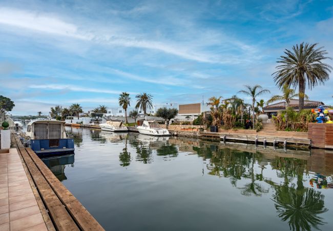 Vil.la en Empuriabrava - LV05 LIOBREGAT