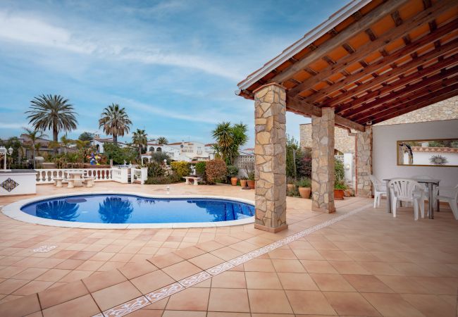 Vil.la en Empuriabrava - LV05 LIOBREGAT