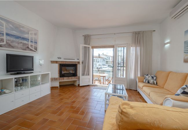 Casa adossada en Empuriabrava - LV07 PORT BANYULS