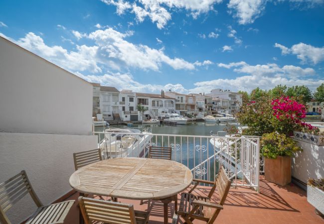 Casa adossada en Empuriabrava - LV07 PORT BANYULS