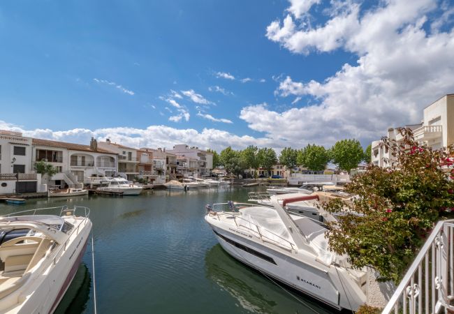 Casa adossada en Empuriabrava - LV07 PORT BANYULS