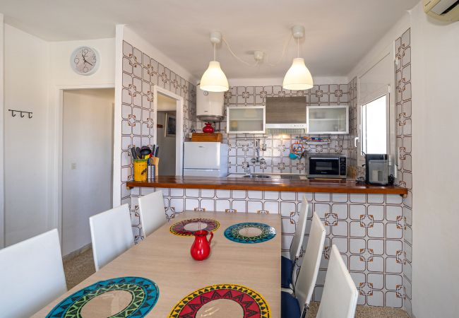 Apartament en Empuriabrava - ILA13 POBLAT TIPIC