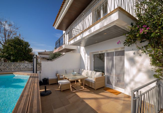 Casa en Empuriabrava - ILV03 MONTSENY