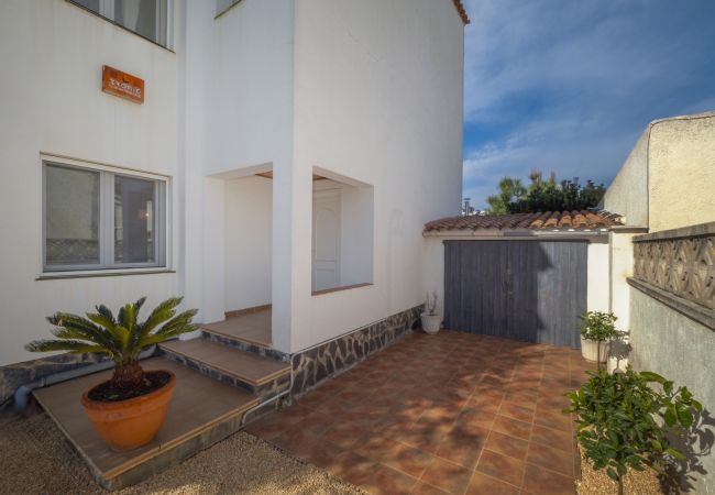 Casa en Empuriabrava - ILV03 MONTSENY