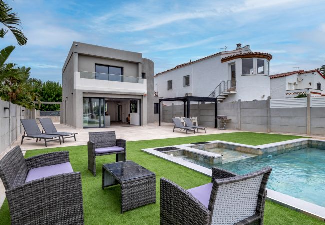 Vil.la en Empuriabrava - LV21 CAP RAS